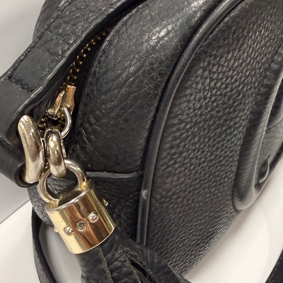 Gucci Black Leather Crossbody Bag with Tassel - Picture 5 of 12